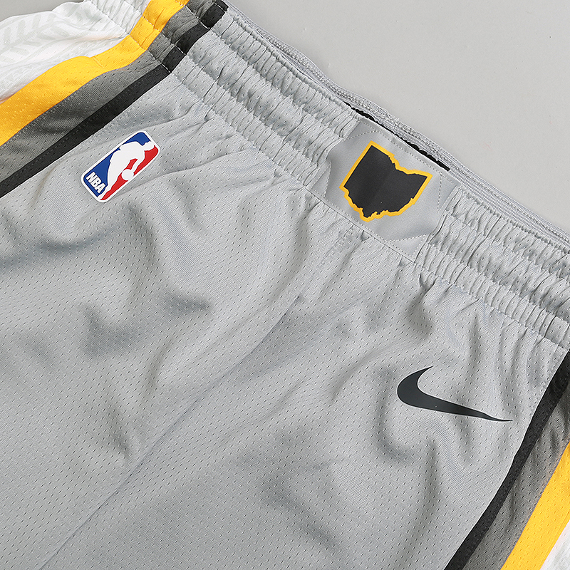 мужские серые шорты Nike NBA Cleveland Cavaliers Nike City Edition Swingman AJ1253-007 - цена, описание, фото 2